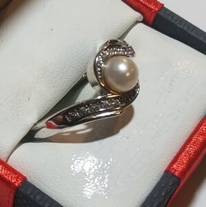 White pearl ring